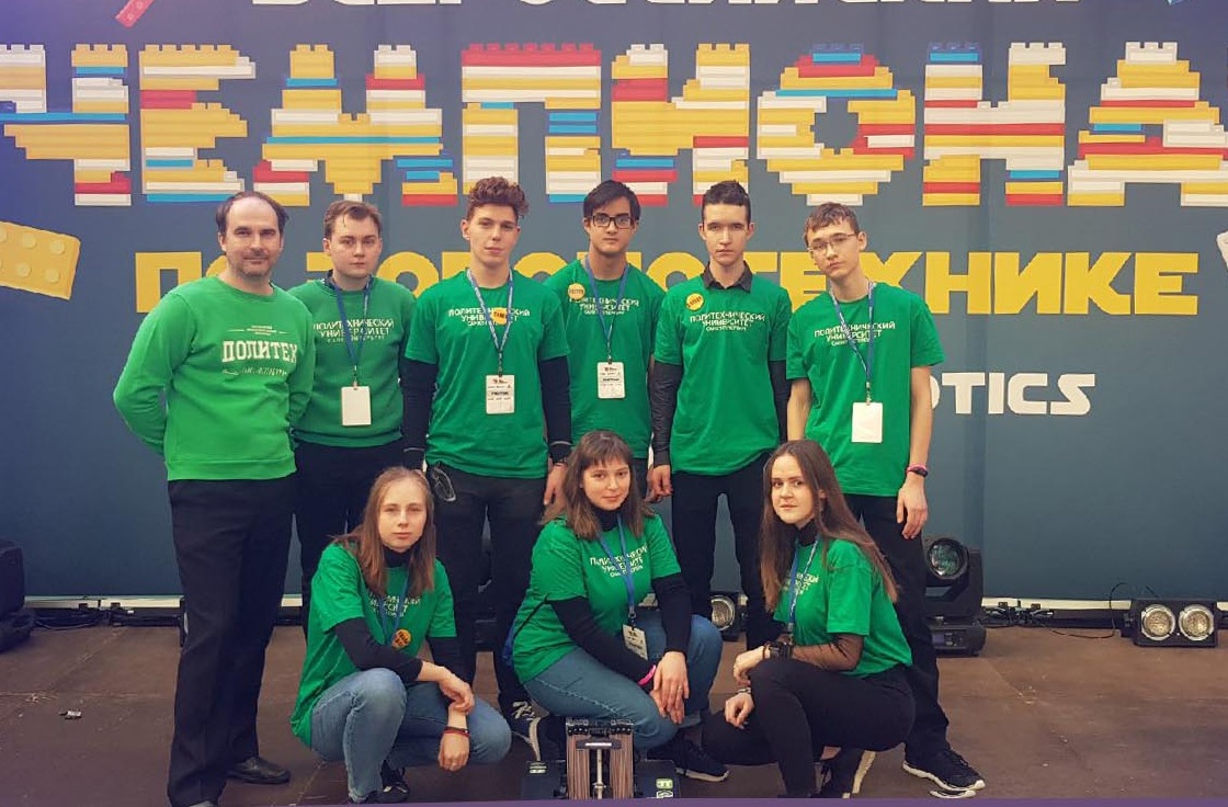 Политехники стали первыми в номинации Think Award чемпионата FIRST Russian Robotics Championship